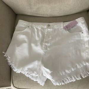 Frayed hem denim high waisted shorts 18